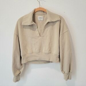 Abercrombie & Fitch Womens Crop Sweatshirt XS Beige V Neck Collared Cozy